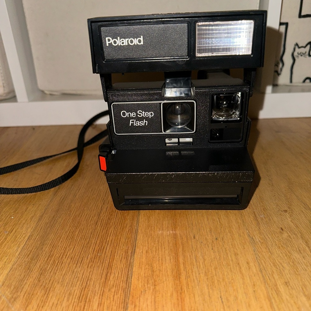 Vintage Polaroid 600 instant camera